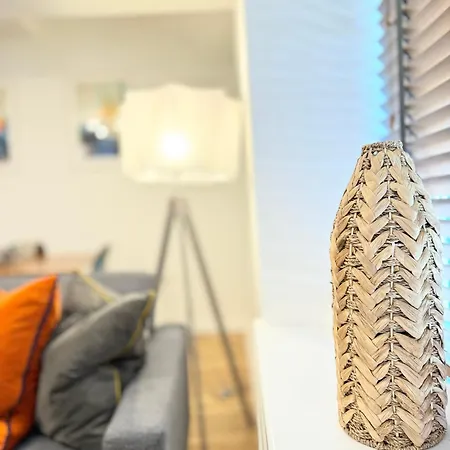 Nordic Apartments, * 울버스톤
